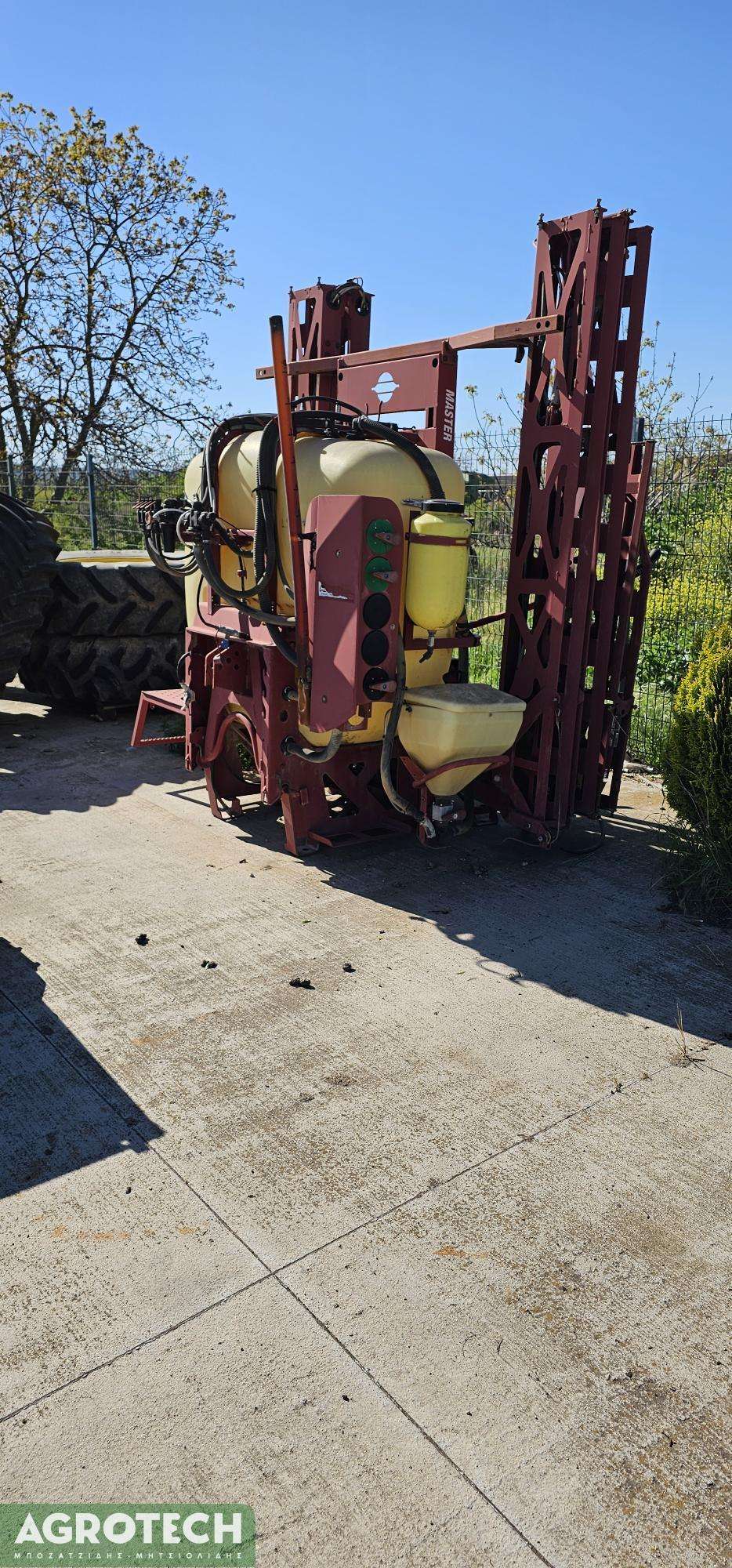 Hardi 1000 λίτρα 2017 (Αναρτόμενο ψεκαστικό)